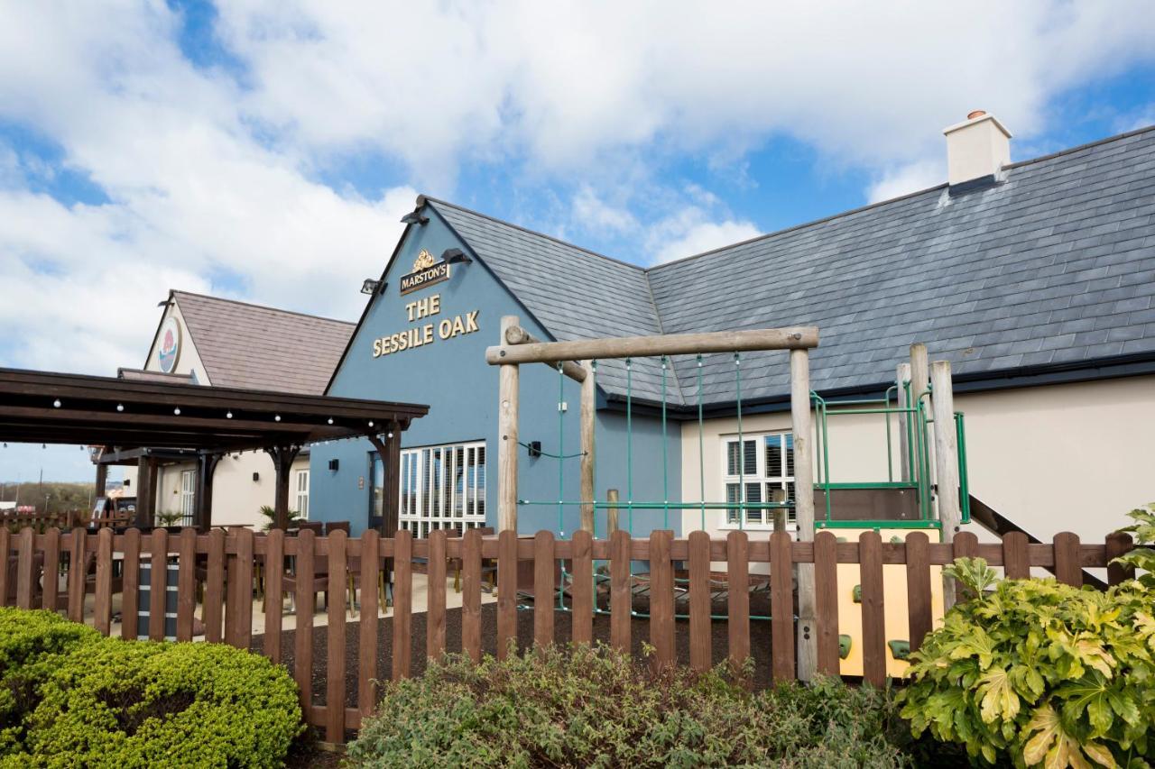 Sessile Oak, Llanelli By Marston'S Inns Екстериор снимка